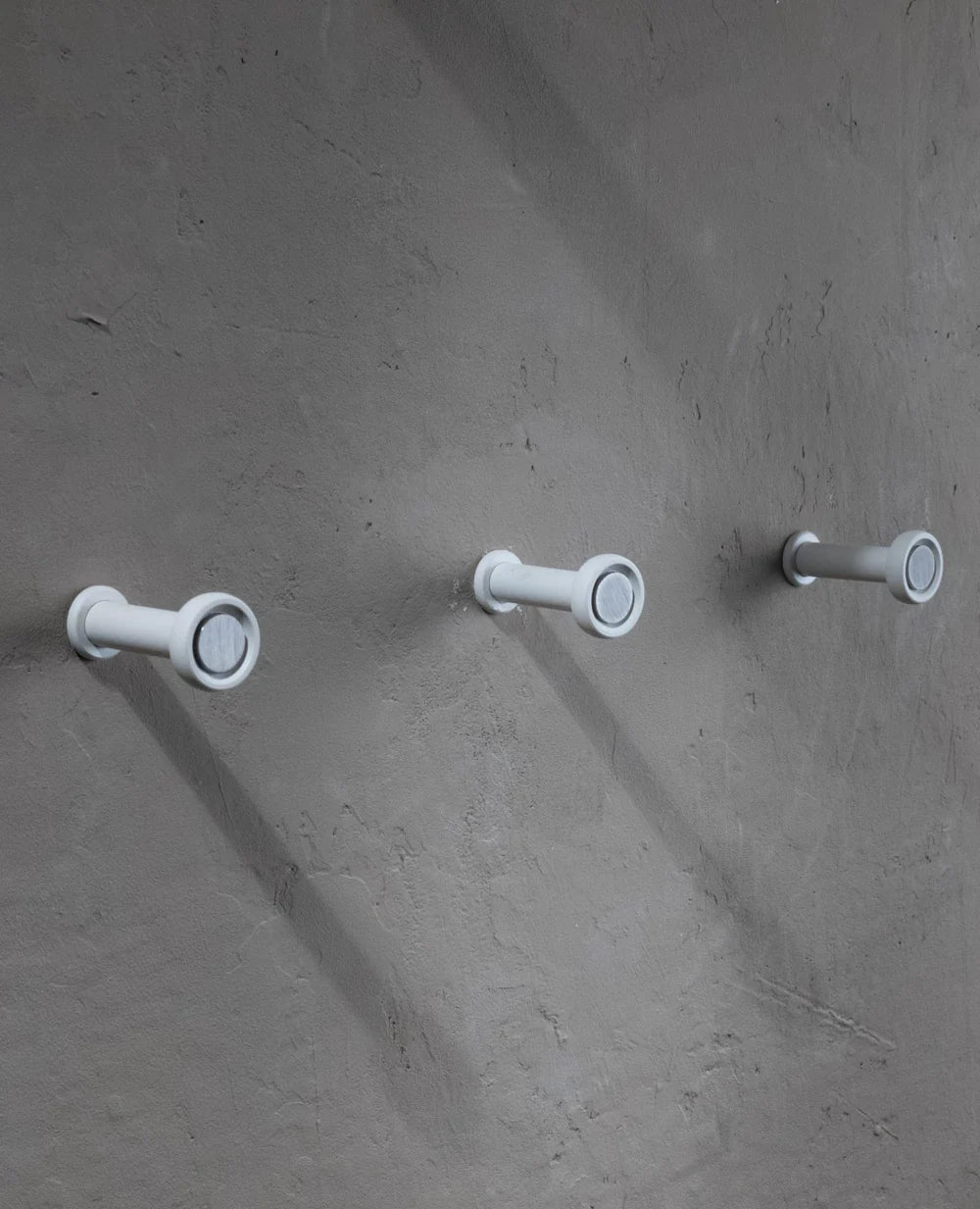 Tiny Silver Wandhaken in Cremeweiß – modernes 3er-Set aus pulverbeschichtetem Metall