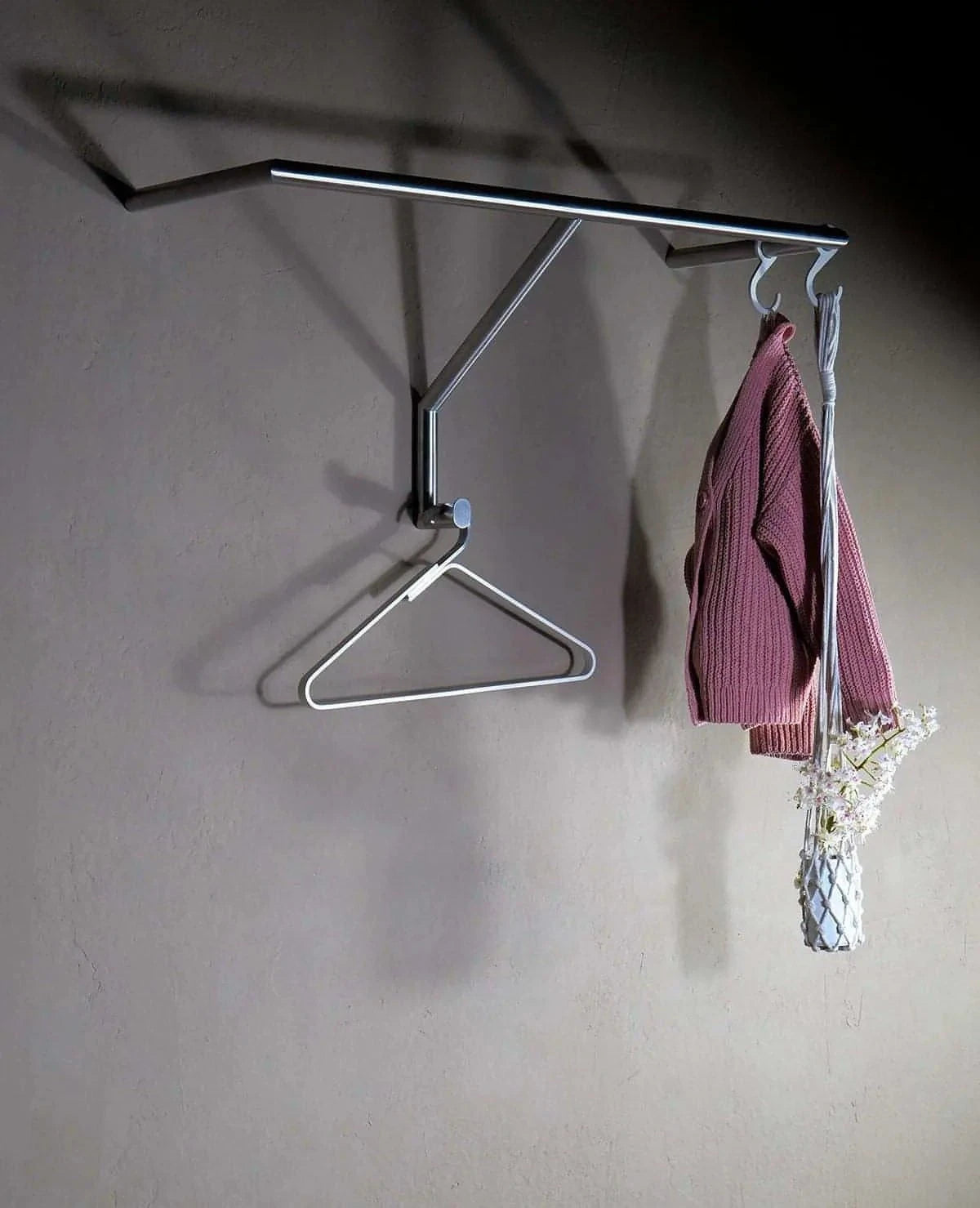 Garderobe Hook Siqual-Design Edelstahl gebürstet mit Kleidung