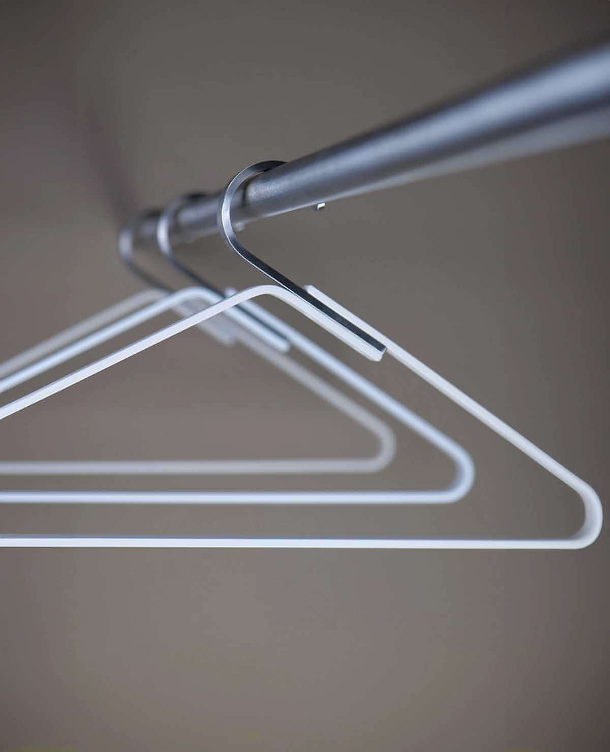 Kleiderbügel Silver-Unique Siqual-Design Weiß detail