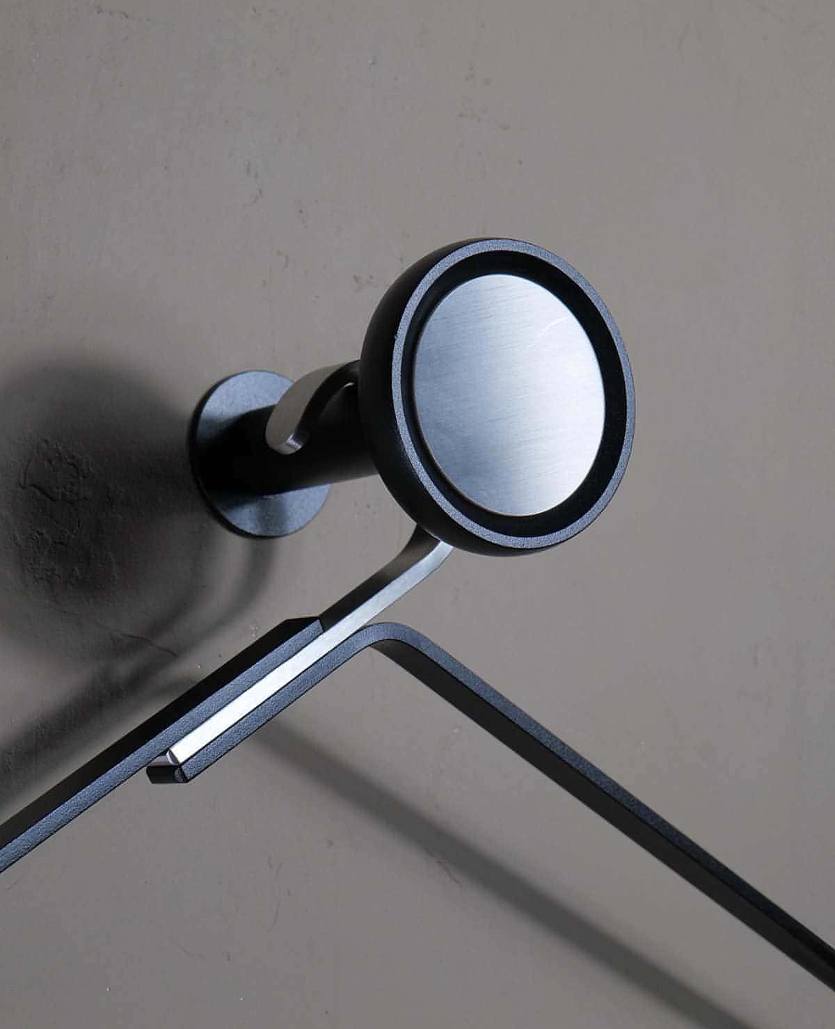 Wandhaken Silvereye Siqual-Design Schwarz mit kleiderbügel