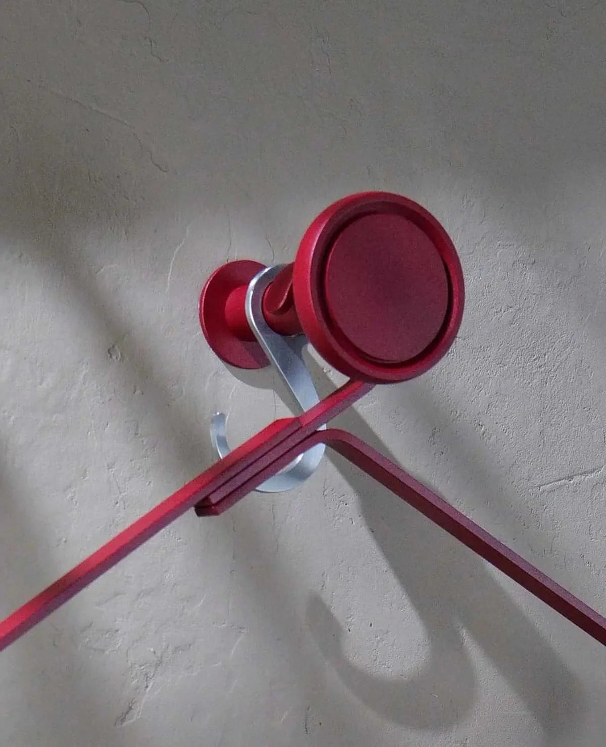 Wandhaken Siqual-Design Rot mit Kleiderbügel