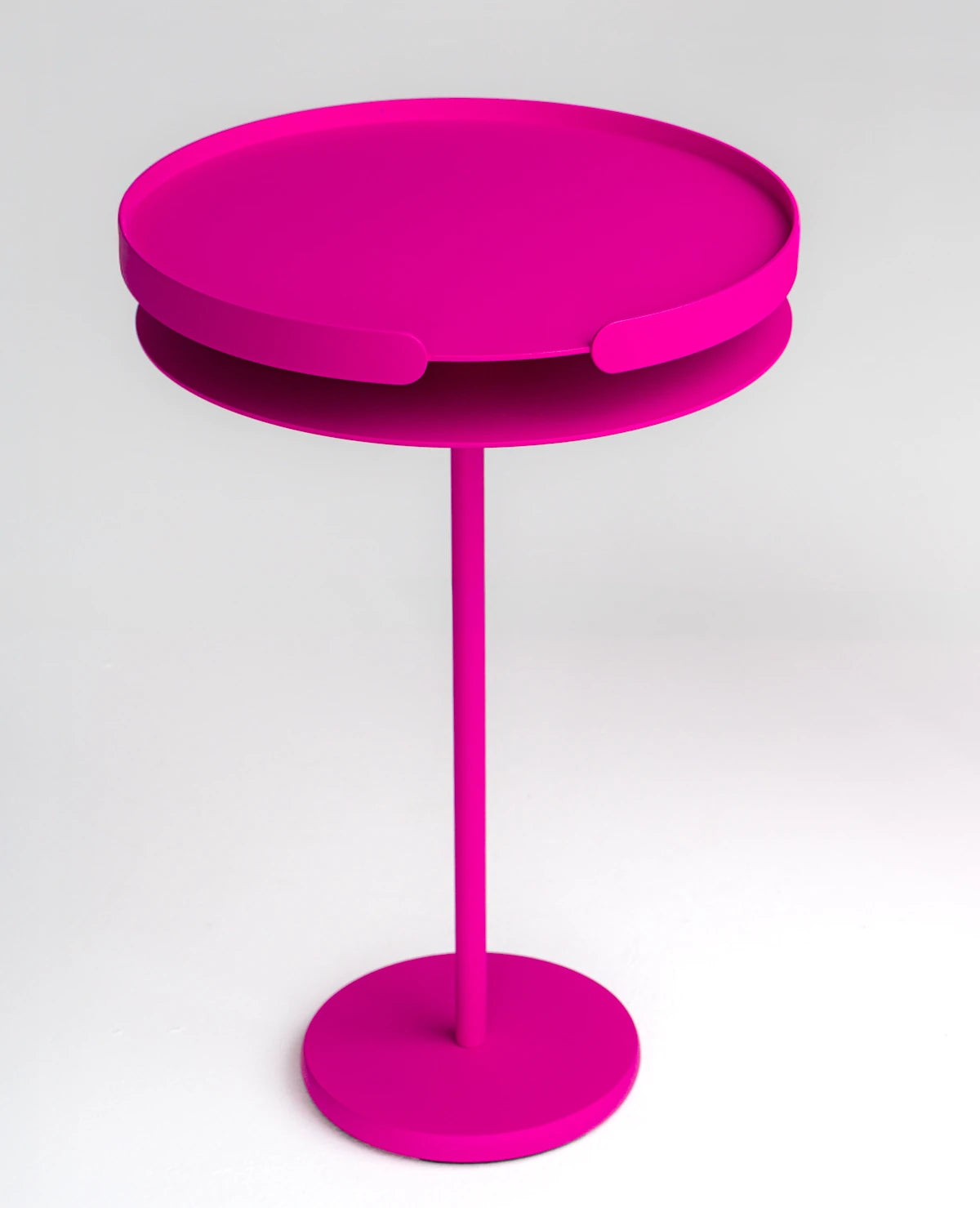 Großer runder Beistelltisch in Pinkmagenta, minimalistisches Metalldesign
