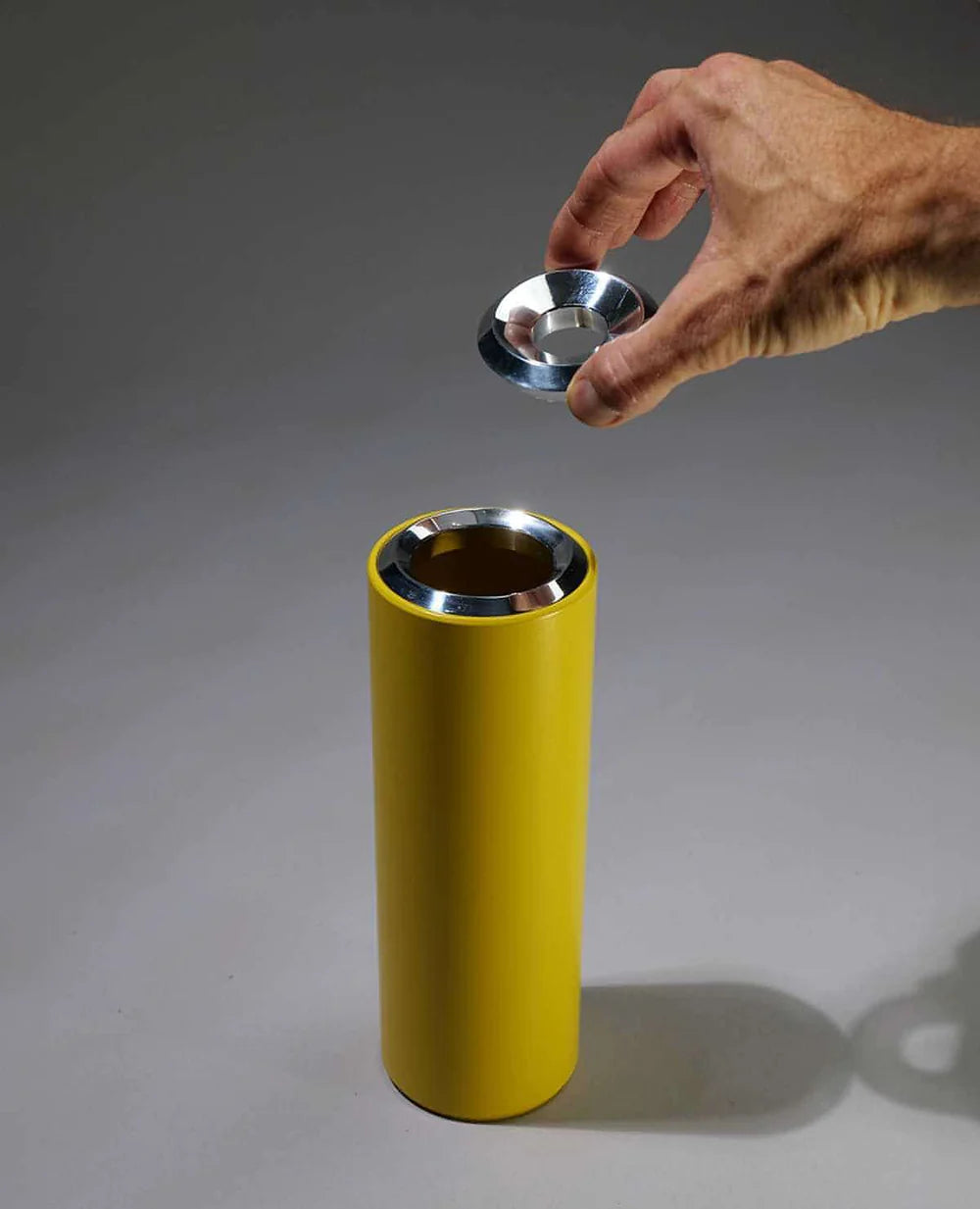 Modulares Konzept der Vase Floare sichtbar – Hand platziert Ring für variable Öffnungsgröße