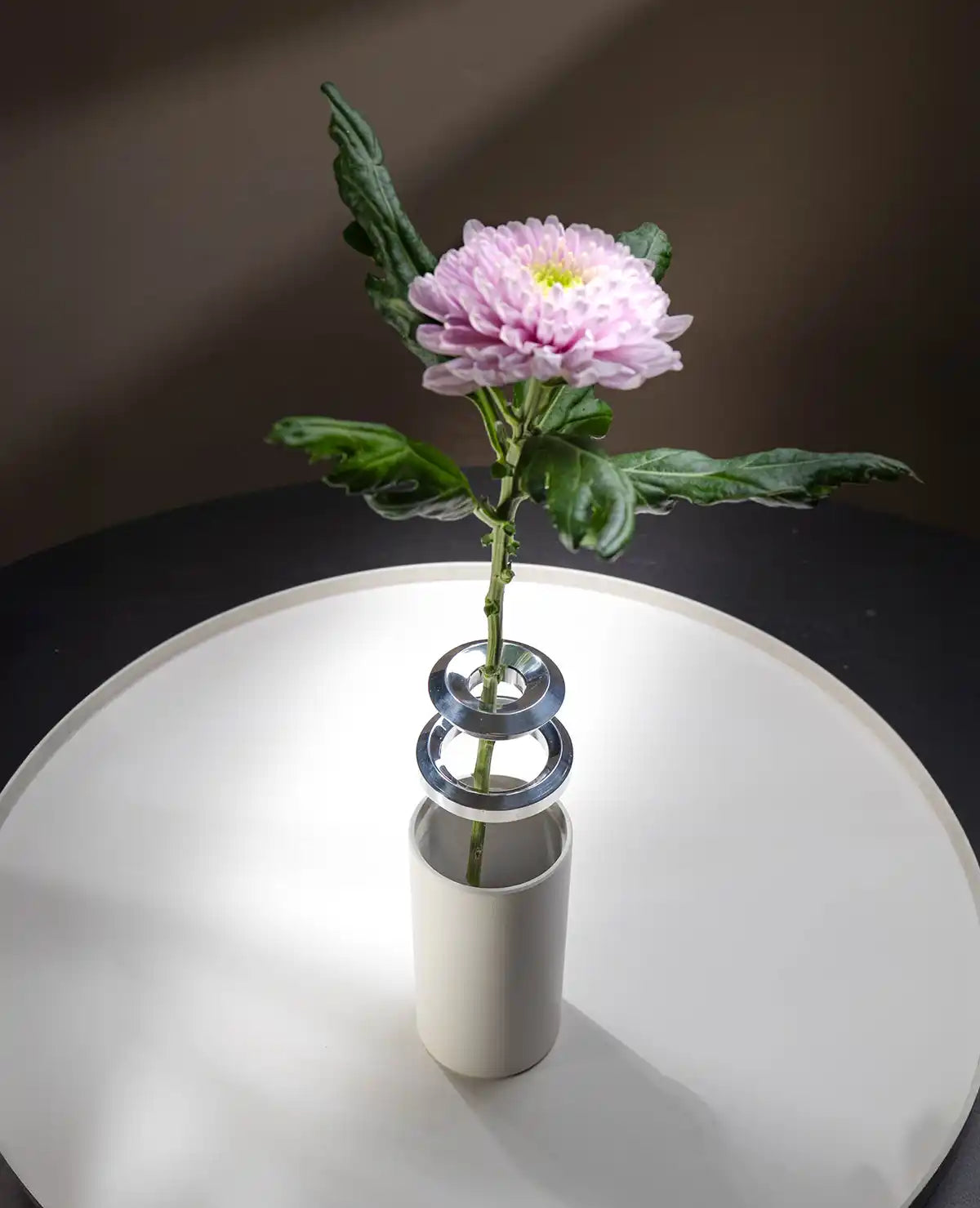 Explosionsdarstellung der Vase Floare – abnehmbare Ringe ermöglichen variable Öffnungsgrößen, Design von Siqual