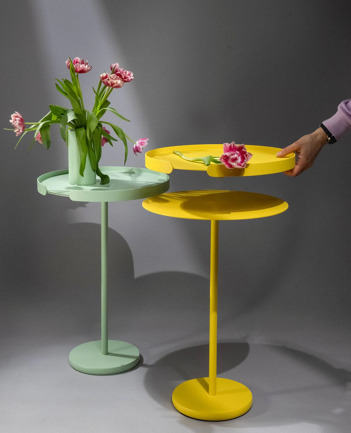 Ollie Beistelltisch in Gelb und Mint mit Serviertablett von Siqual Design