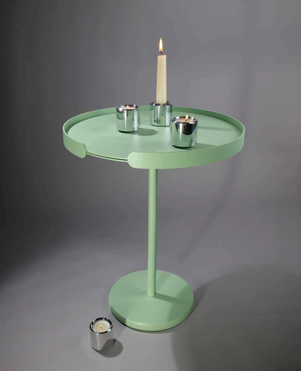 Gesamtansicht Beistelltisch Ollie in Mint mit Kerzendeko