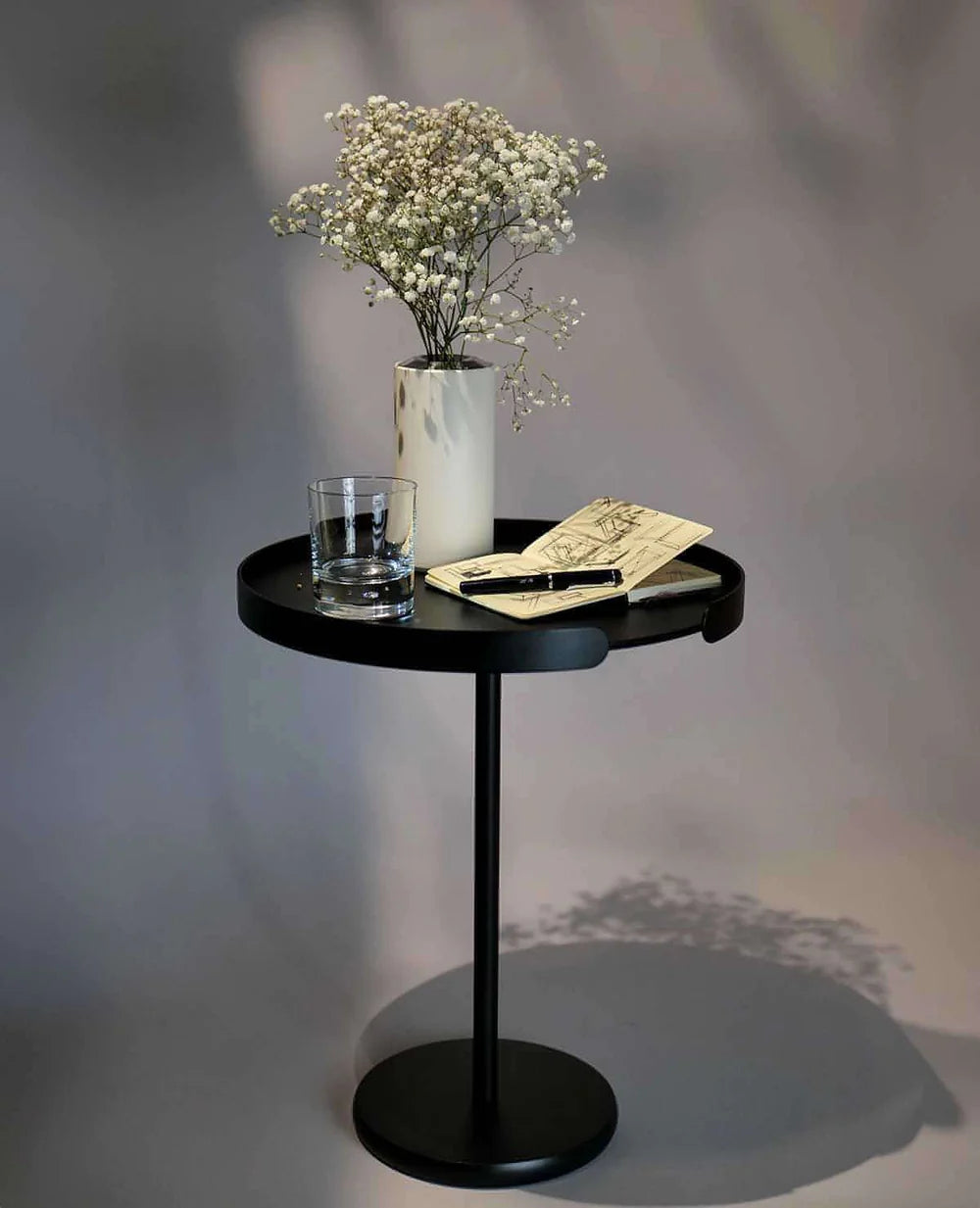 Schwarzer Beistelltisch Ollie von Siqual Design - outdoortauglich