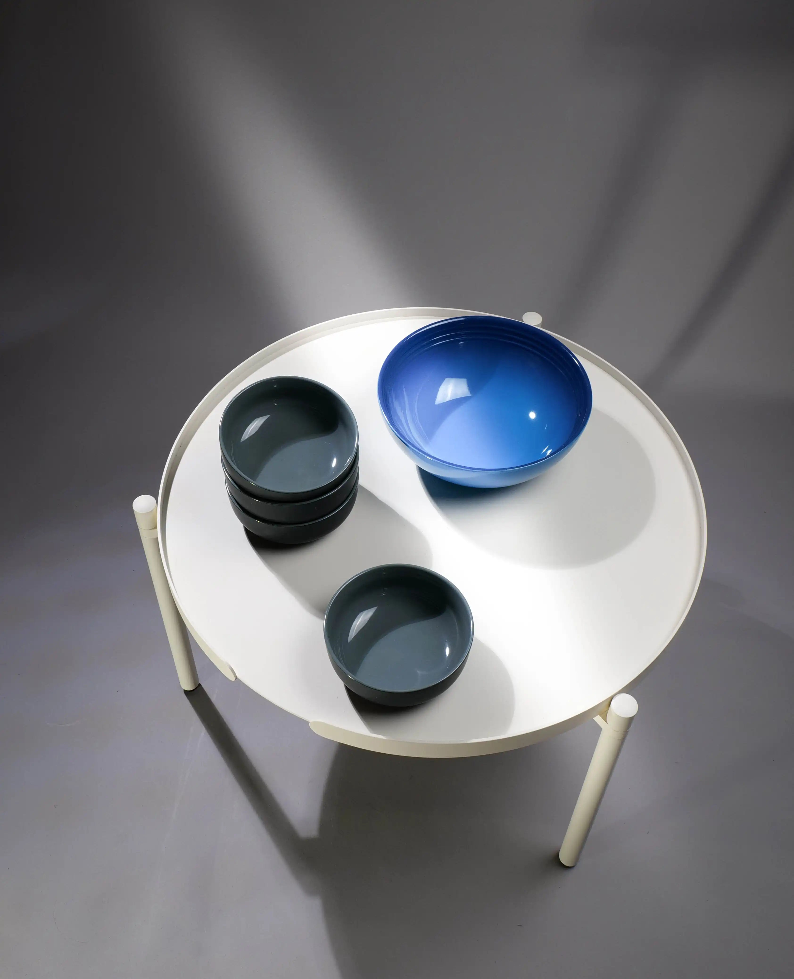 Orbis Couchtisch in Weiß – stilvolle Ablage im Wohnzimmeroder oder Garten