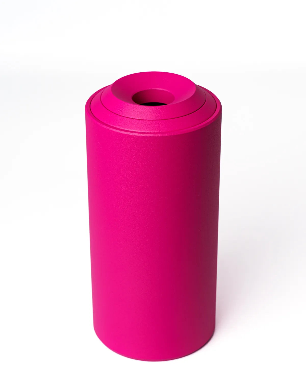Floare Vase aus Metall in Pink - moderne Deko mit kräftiger Farbe