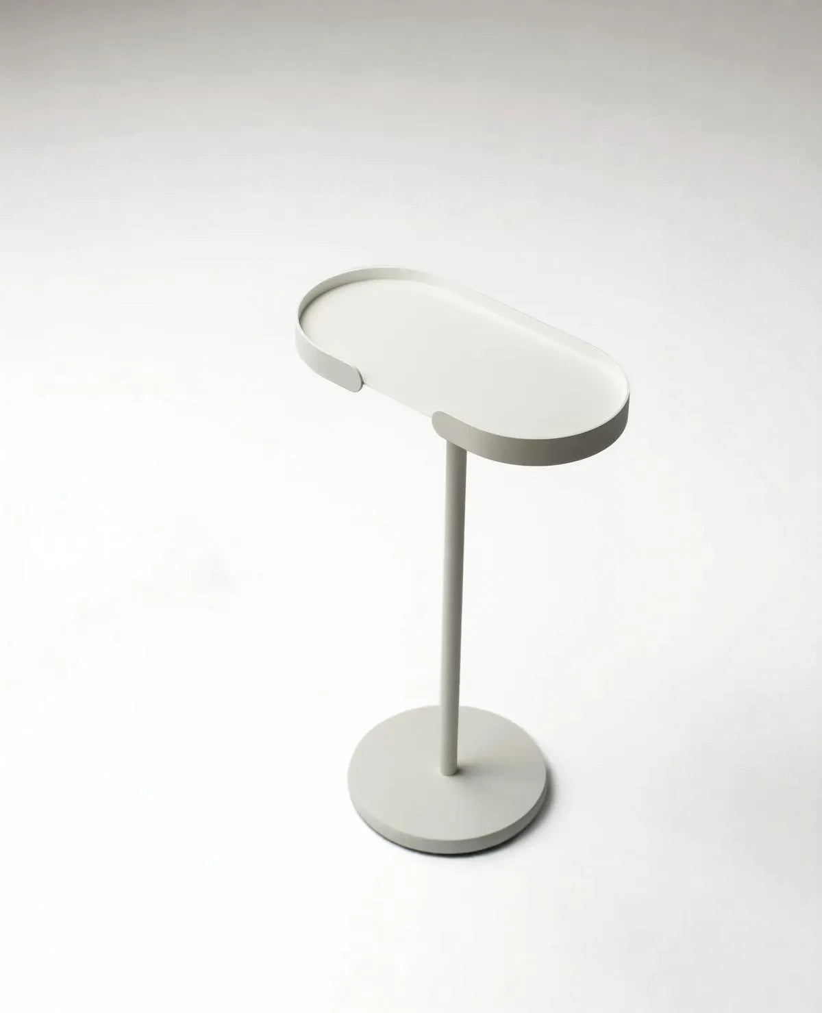 Beistelltisch STAN aus Metall von Siqual Design in Cremeweiß