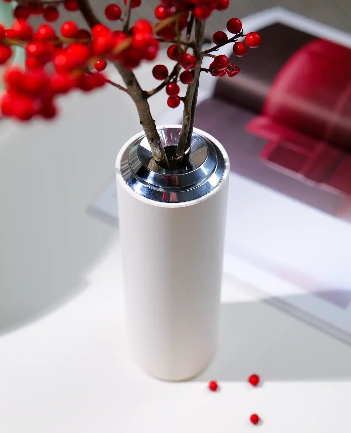 Draufsicht auf die Vase Floare in Cremeweiß – runde Form mit abnehmbarem Ringen