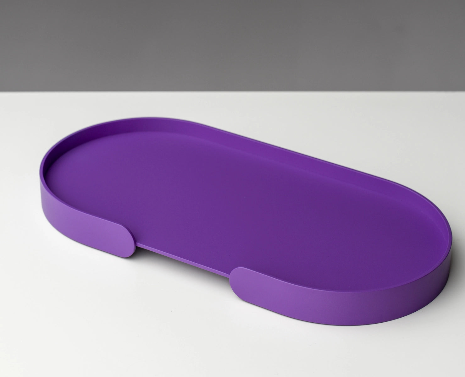 BUTLER – Wetterfestes ovales Metalltablett mit umlaufendem Rand