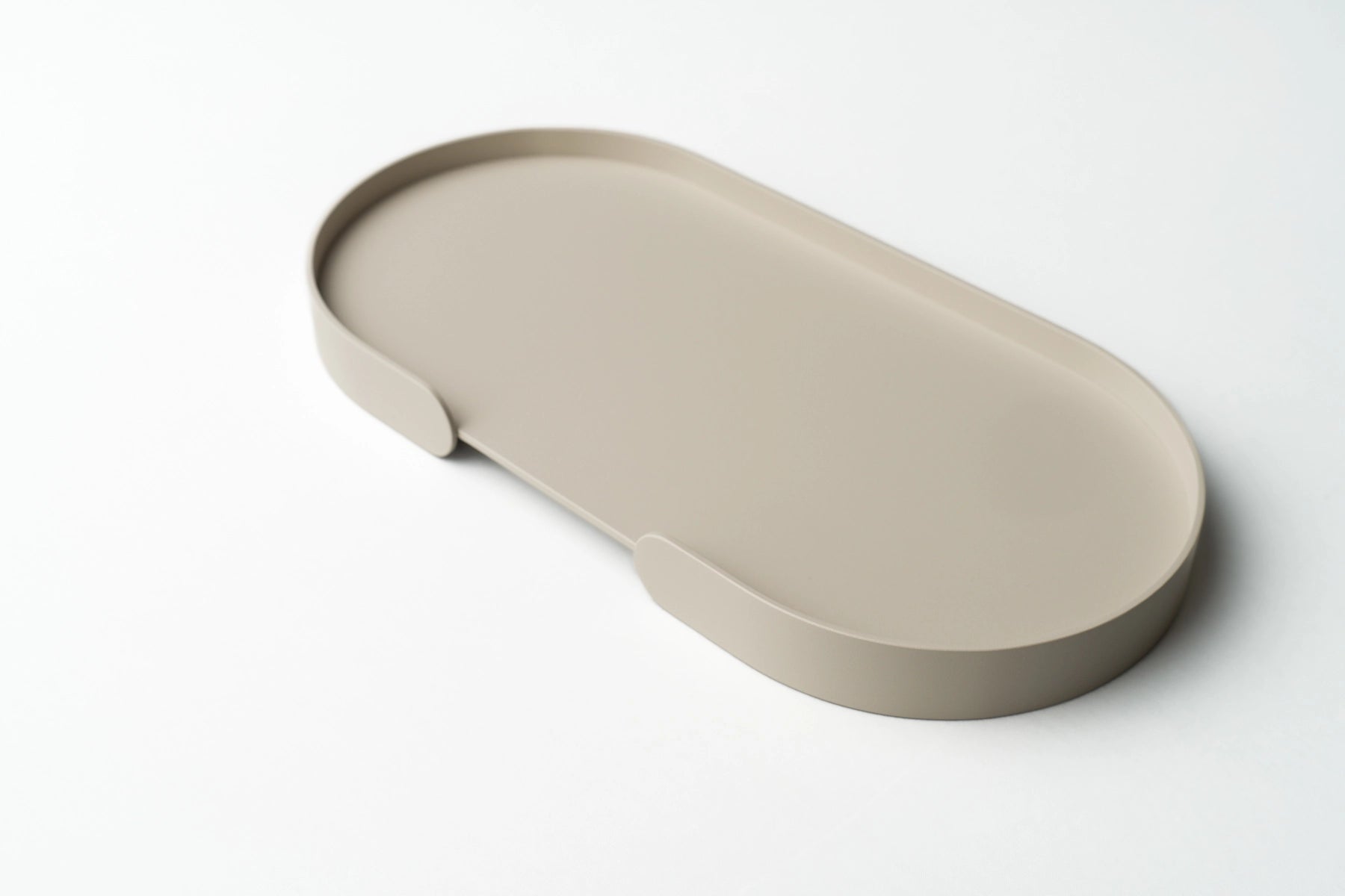 BUTLER – Wetterfestes ovales Metalltablett mit umlaufendem Rand