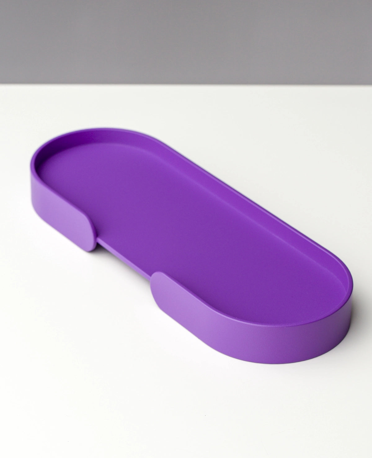 MORTIMER – Tăviță ovală compactă din aluminiu cu margine parțial ridicată pentru baie, bucătărie și hol