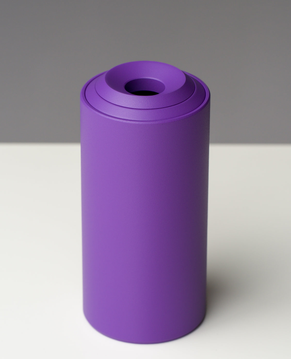 FLOARE – Minimalistische Metallvase für Einzelblumen oder Sträuße, modular und funktional