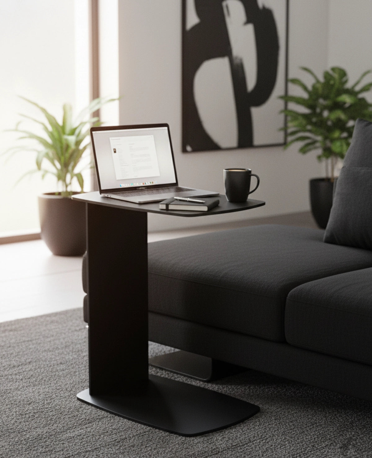 STANDBY – Beistelltisch aus Aluminium in C-Form, wetterfest für innen und außen