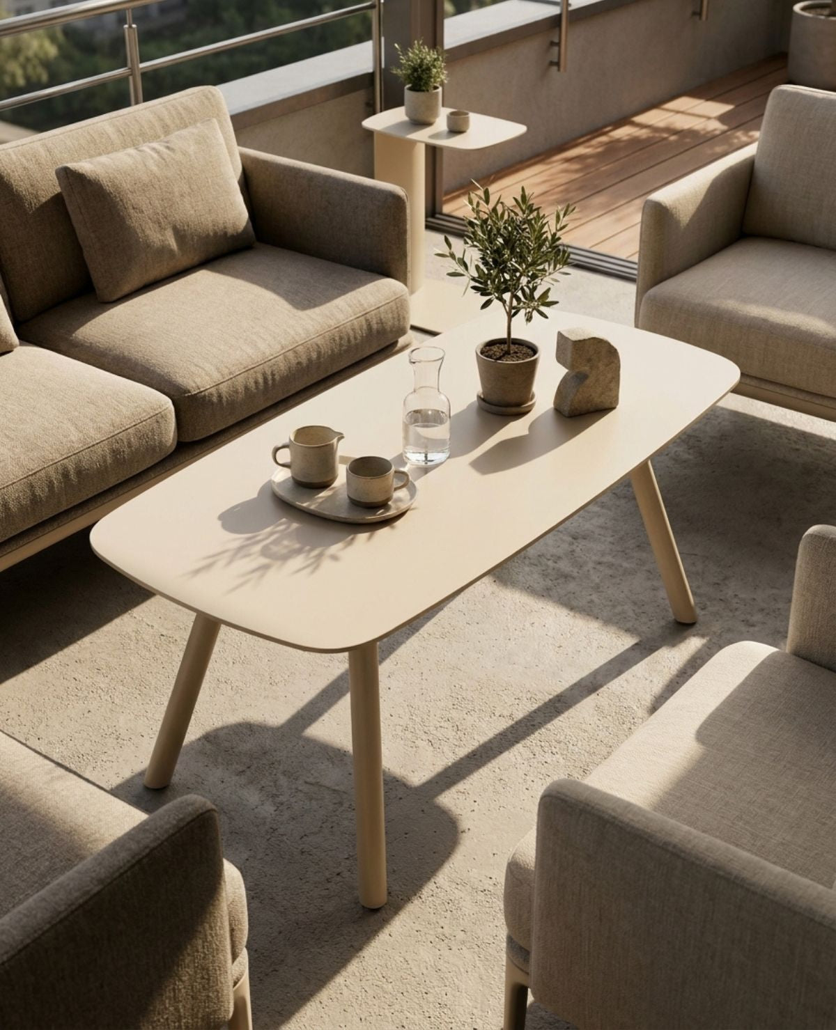 FORMA Couchtisch aus Metall
