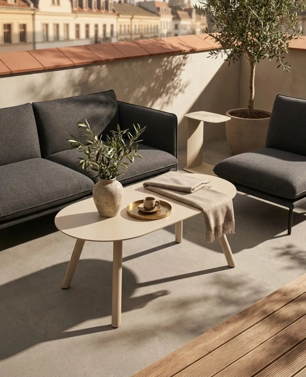 OLIVIO Couchtisch aus Aluminium