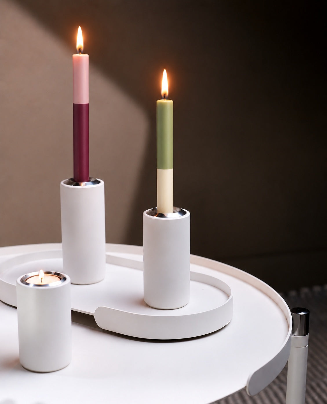 Twist Kerzenständer aus Metall im 2-in-1 Design für Stabkerzen und Teelichter von Siqual