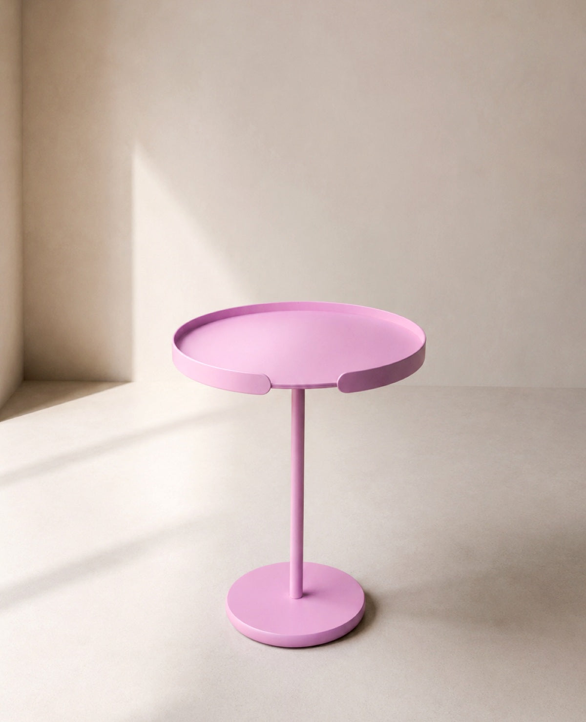 OLLIE Beistelltisch aus Metall in Flamingo Rosa von Siqual Design mit abnehmbarem Tablett.