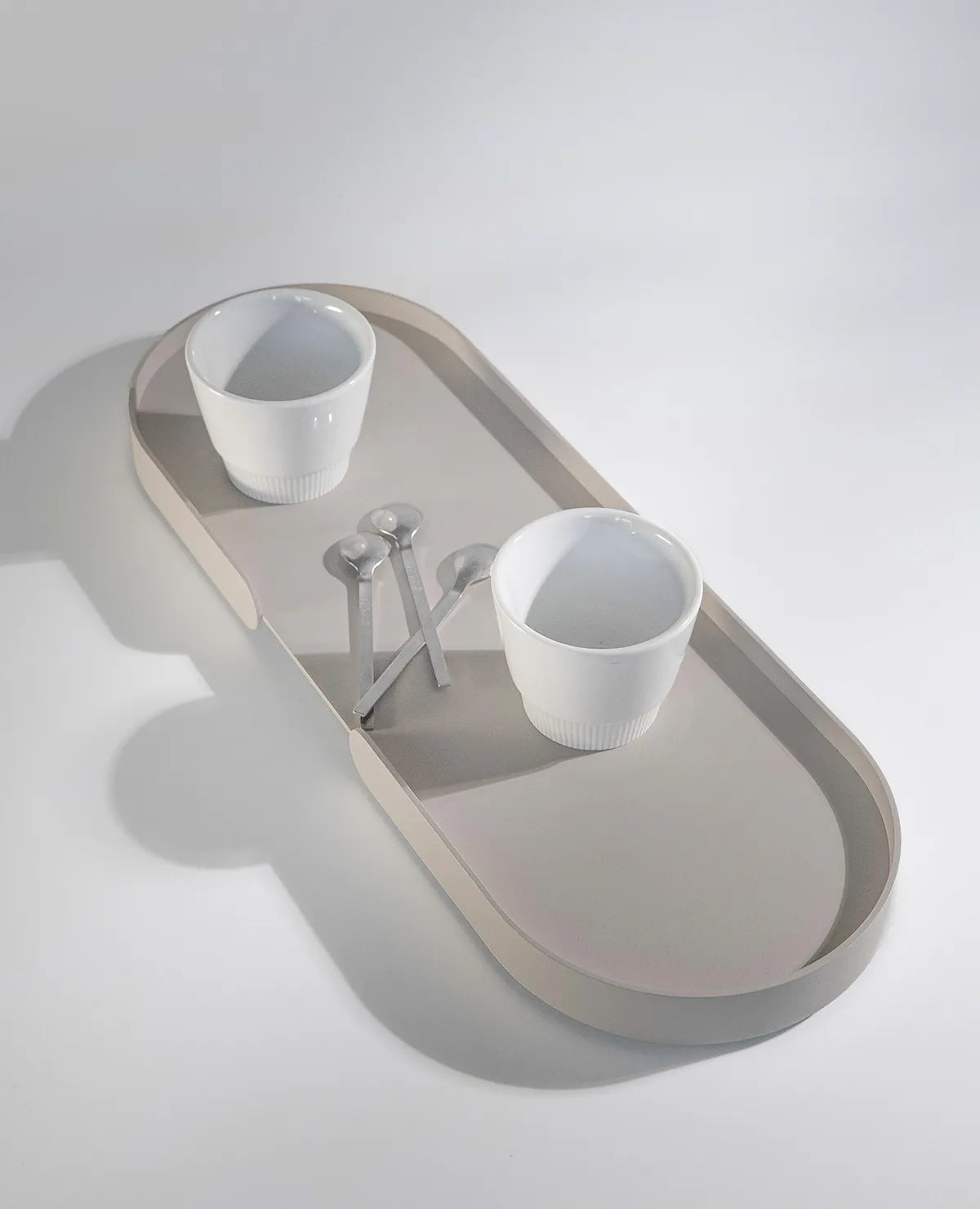 MONDO – Aluminiumtablett mit elegantem Design und Reling für Küche, Wohnzimmer & Terrasse