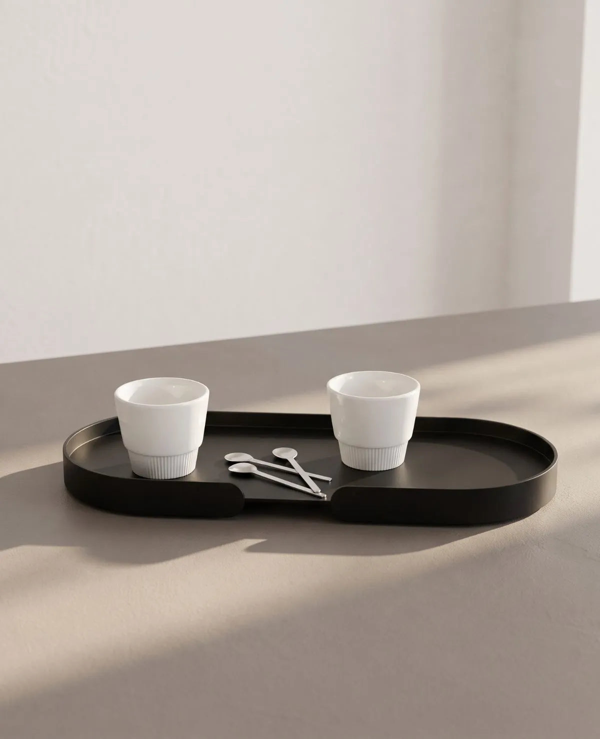 MONDO – Großes, ovales Metall-Tablett für Küche, Kaffeebar und Balkon (50 x 18 cm)
